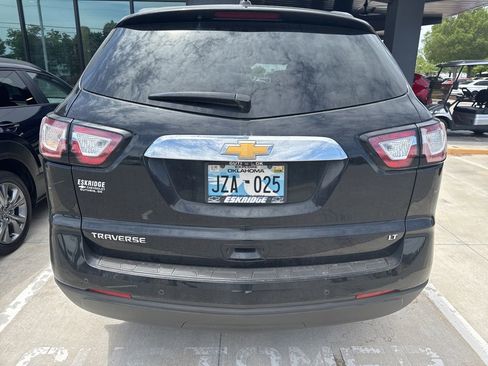 Used 2017 Chevrolet Traverse LT FWD image 6