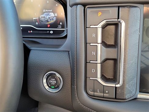 Used 2023 GMC Yukon Denali image 12