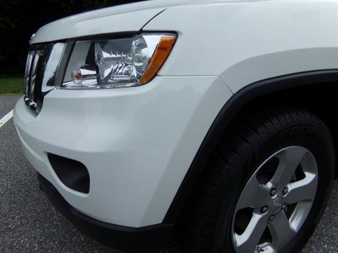 Used 2013 Jeep Grand Cherokee Limited w/ Trailer Tow Group image 8