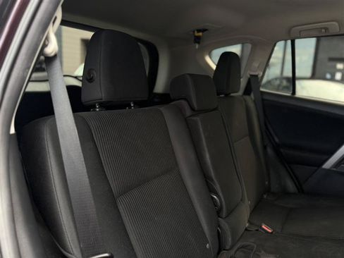 Used 2017 Toyota RAV4 LE w/ Carpet Mat Package AWD/4WD image 20