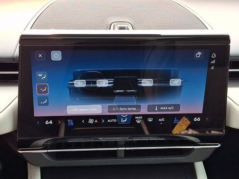 Used 2025 Lincoln Nautilus Premier w/ Equipment Group 102A AWD/4WD image 19
