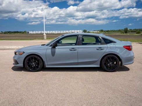 Used 2022 Honda Civic Sport image 4