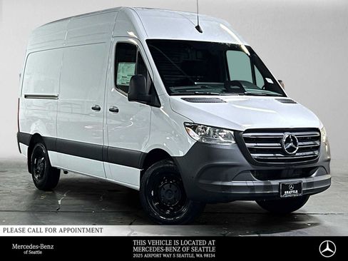 Used 2026 Mercedes-Benz Sprinter 2500 image 1
