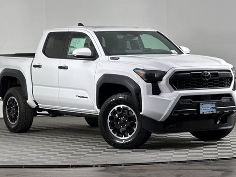New 2025 Toyota Tacoma TRD Off-Road image 2