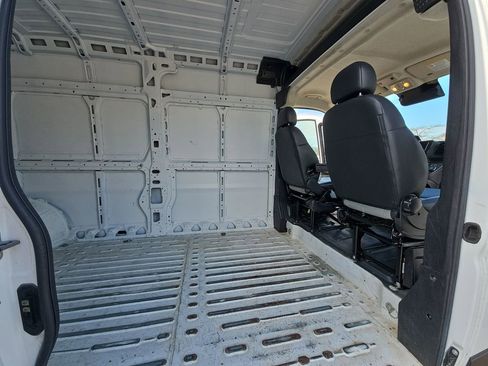 Used 2023 RAM ProMaster 2500 FWD image 12