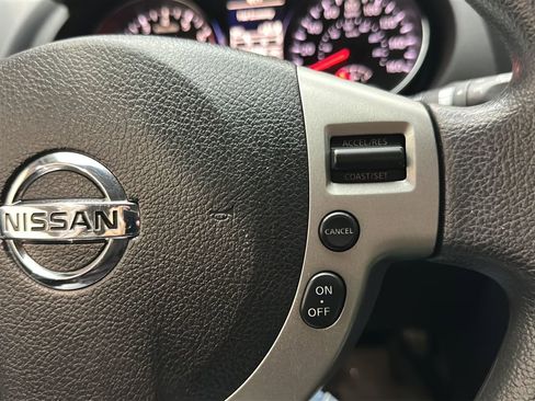Used 2012 Nissan Rogue SV AWD/4WD image 23