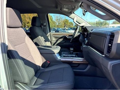 Certified 2022 Chevrolet Silverado 1500 LT Trail Boss image 6