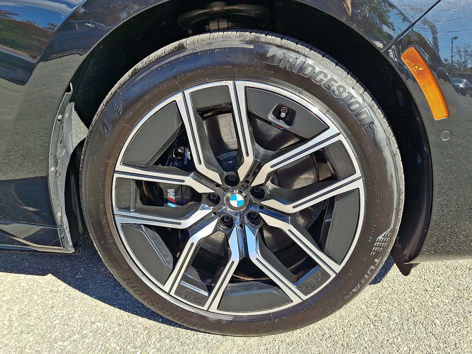Used 2024 BMW i7 eDrive50 w/ M Sport Package RWD image 8