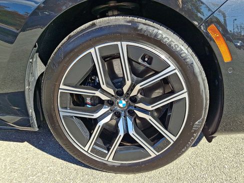 Used 2024 BMW i7 eDrive50 w/ M Sport Package image 8