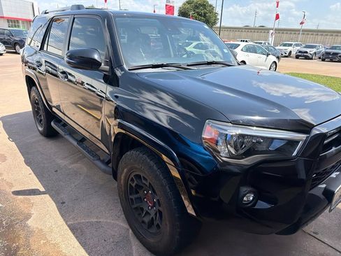 Used 2024 Toyota 4Runner SR5 Premium w/ Moonroof Package AWD/4WD image 4