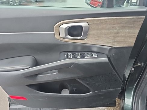 Certified 2023 Kia Sorento S image 21