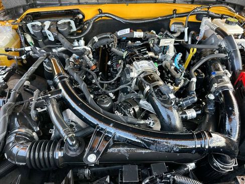 Used 2022 Ford Bronco Wildtrak image 29