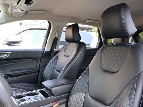 Used 2024 Ford Edge Titanium AWD/4WD image 13