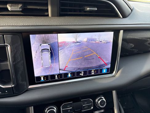 Used 2021 GMC Yukon Denali image 20