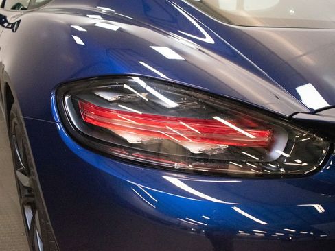 Certified 2025 Porsche 718 Cayman RWD image 12