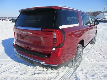 New 2026 GMC Yukon XL Denali w/ Sun & Power Step Package
