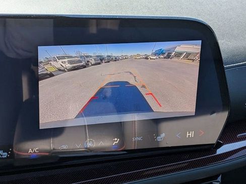New 2026 Chevrolet Traverse Z71 w/ LPO, Floor Liner Package AWD/4WD image 23