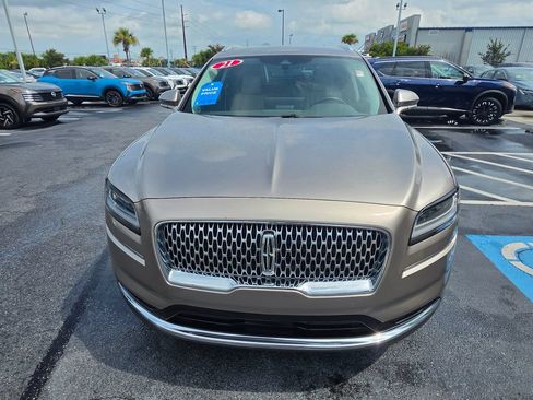 Used 2021 Lincoln Nautilus FWD w/ Equipment Group 101A image 4