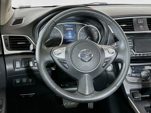 Used 2018 Nissan Sentra SV FWD image 17
