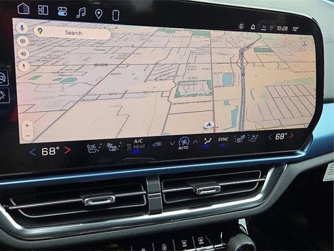 New 2026 Chevrolet Equinox EV LT image 16