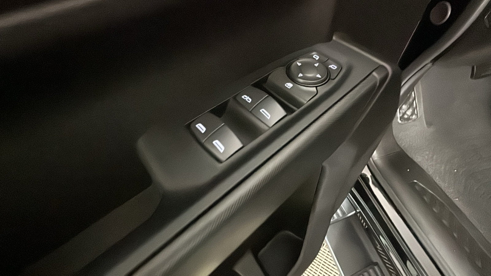 Used 2024 Chevrolet Silverado 1500 Custom w/ LPO, Dark Essentials Package AWD/4WD image 12
