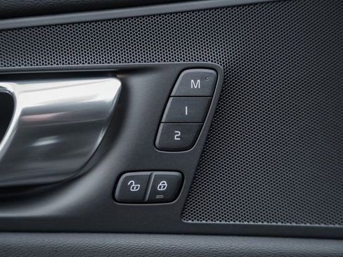 New 2026 Volvo XC60 B5 Plus w/ Protection Package Premier image 38