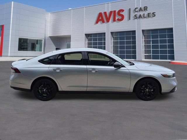 Used 2025 Honda Accord SE image 5