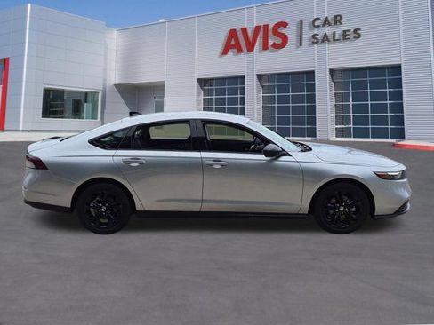 Used 2025 Honda Accord SE image 5