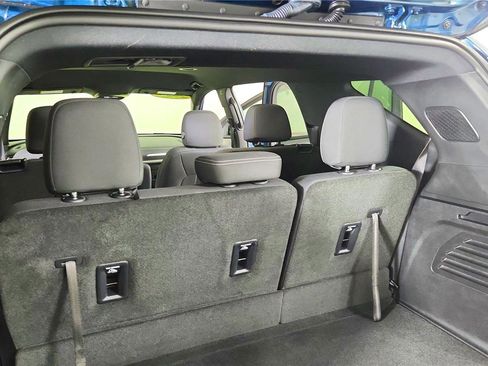 Used 2025 Chevrolet Traverse LT w/ Driver Confidence Package image 33