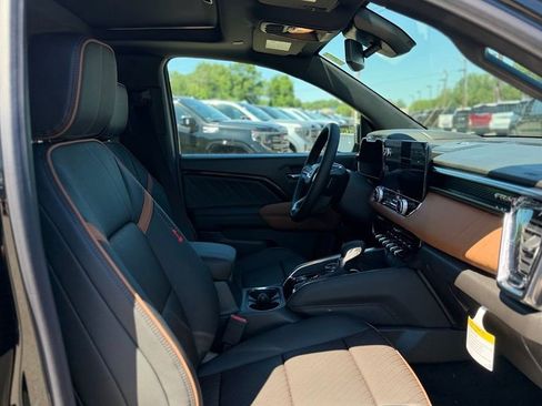 New 2026 GMC Canyon AT4 w/ Technology Plus Package AWD/4WD image 11