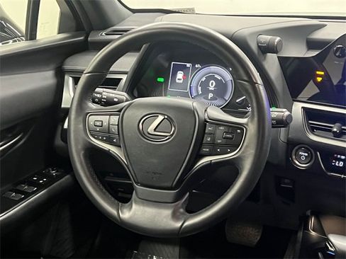 Certified 2023 Lexus UX 250h FWD w/ Accessory Package (Z2) image 15