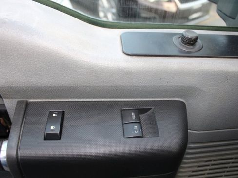 Used 2014 Ford F550 2WD Regular Cab Super Duty image 14