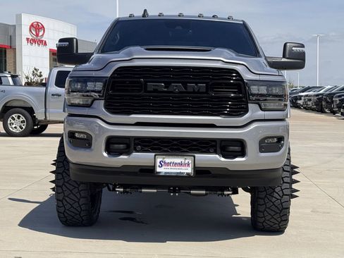 Used 2024 RAM 3500 Limited w/ Night Edition AWD/4WD image 7