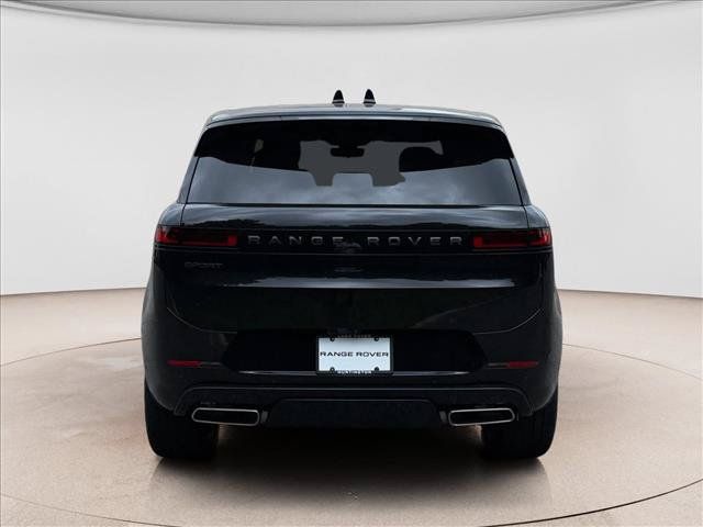 New 2026 Land Rover Range Rover Sport Dynamic SE AWD/4WD image 4