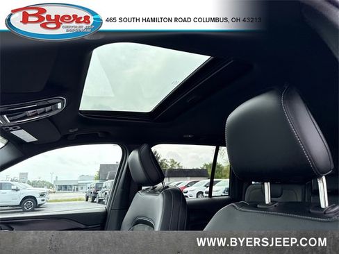 New 2025 Jeep Grand Cherokee Altitude image 3