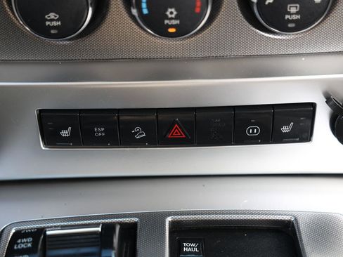 Used 2009 Jeep Liberty Limited w/ Premium Group AWD/4WD image 29