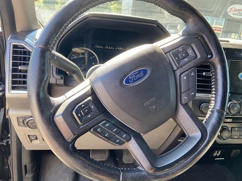 Used 2016 Ford F150 XLT w/ Equipment Group 302A Luxury image 13