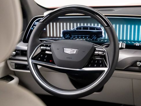 New 2026 Cadillac Vistiq Luxury w/ LPO, Floor Liner Package image 12