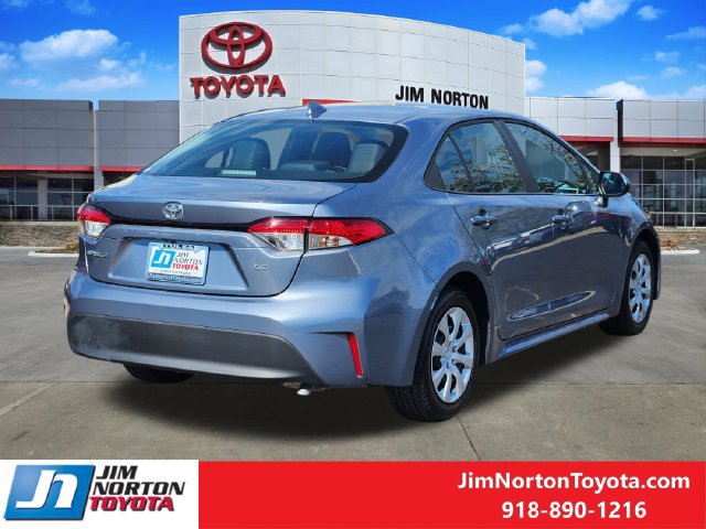 Used 2026 Toyota Corolla LE FWD image 5