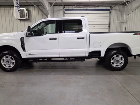 Used 2026 Ford F250 XLT image 3