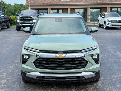 Used 2026 Chevrolet TrailBlazer LT FWD image 4