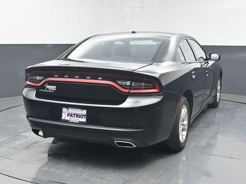 Used 2022 Dodge Charger SXT RWD image 6