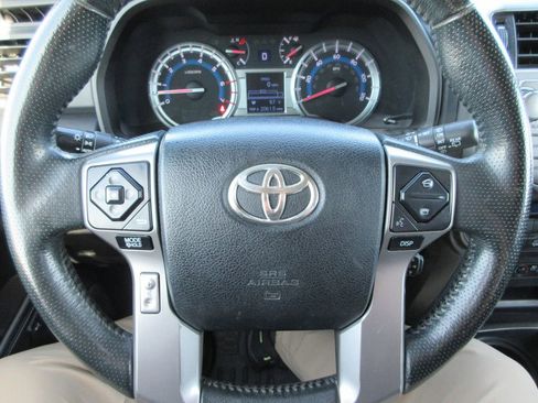Used 2014 Toyota 4Runner Limited AWD/4WD image 25