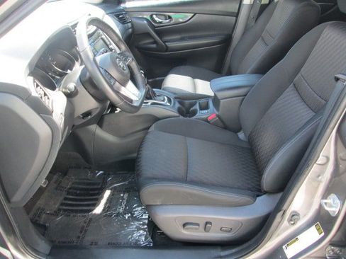 Used 2020 Nissan Rogue SV AWD/4WD image 10