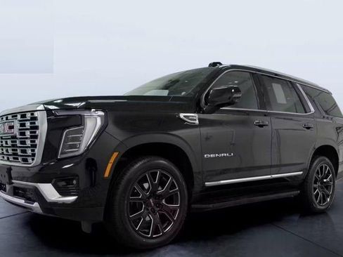 Used 2025 GMC Yukon Denali AWD/4WD image 6