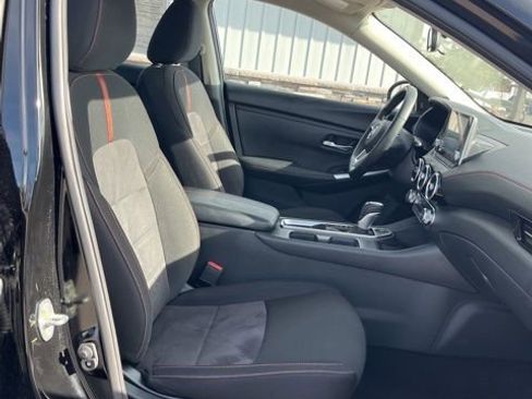 Used 2025 Nissan Sentra SR FWD image 28