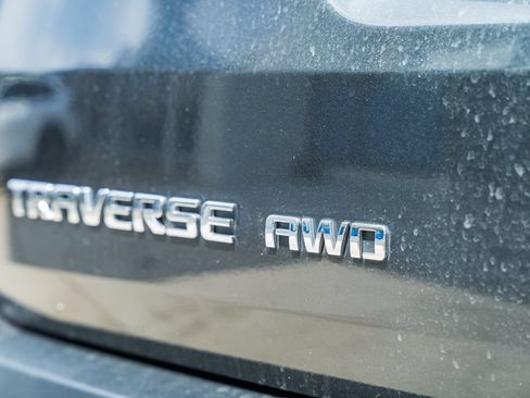Used 2020 Chevrolet Traverse RS AWD/4WD image 9