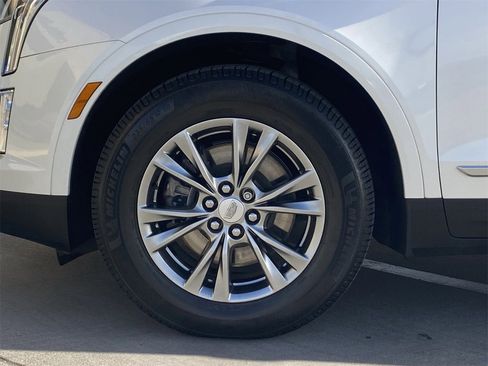 Certified 2021 Cadillac XT5 Premium Luxury image 10