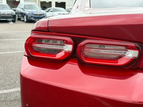 Used 2021 Chevrolet Camaro LT w/ Technology Package RWD image 10