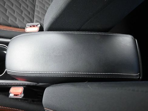 Used 2023 Nissan Kicks SR image 37